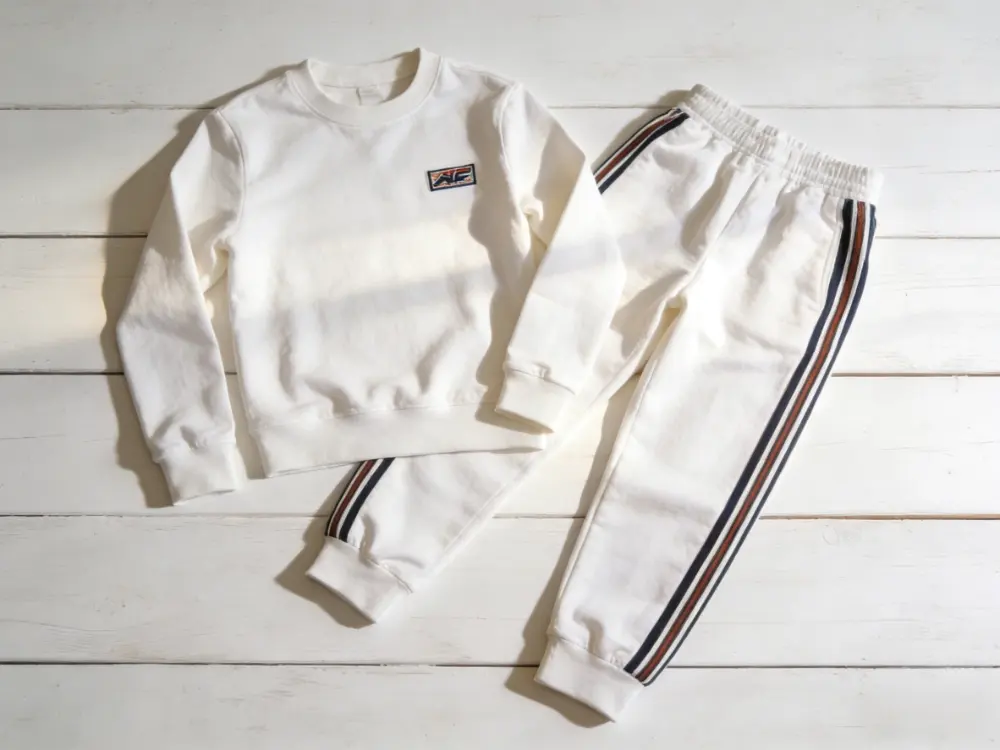 Athleisure & Loose Silhouettes