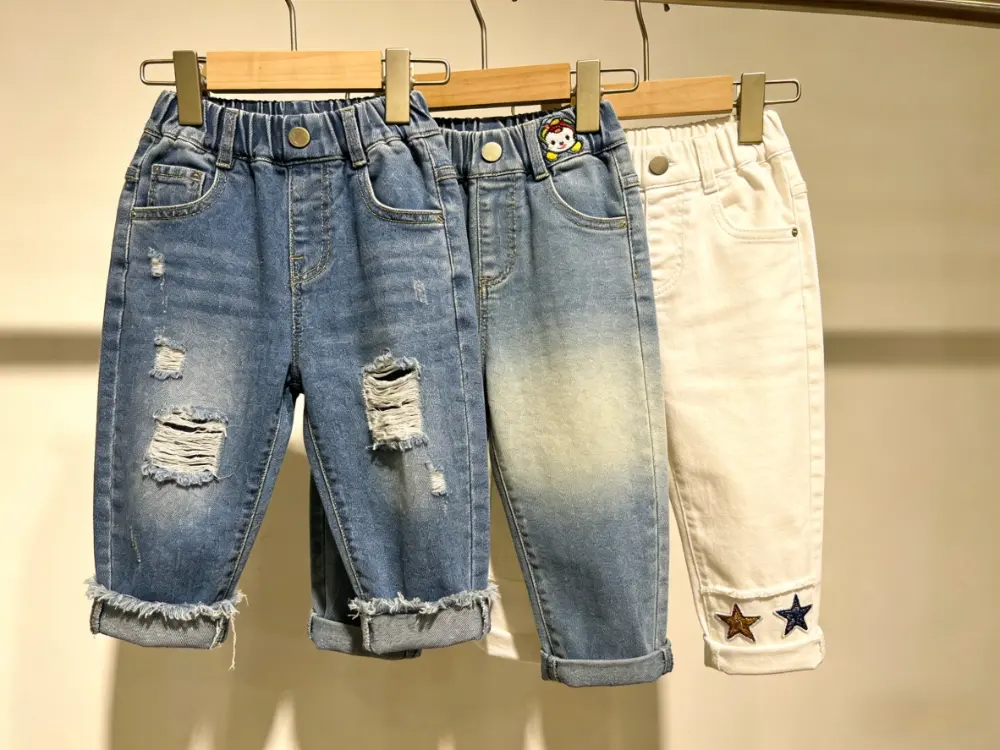 Children's jeans manufacturing