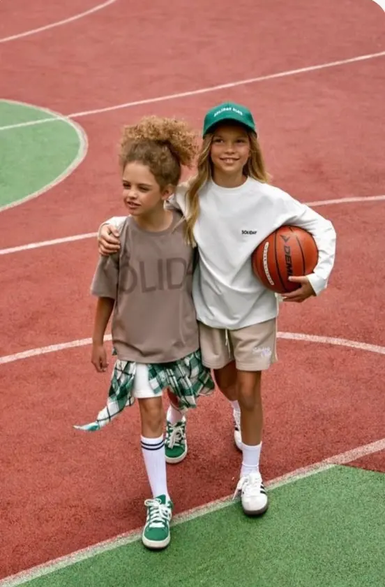 Sporty Chic Athleisure Outfit